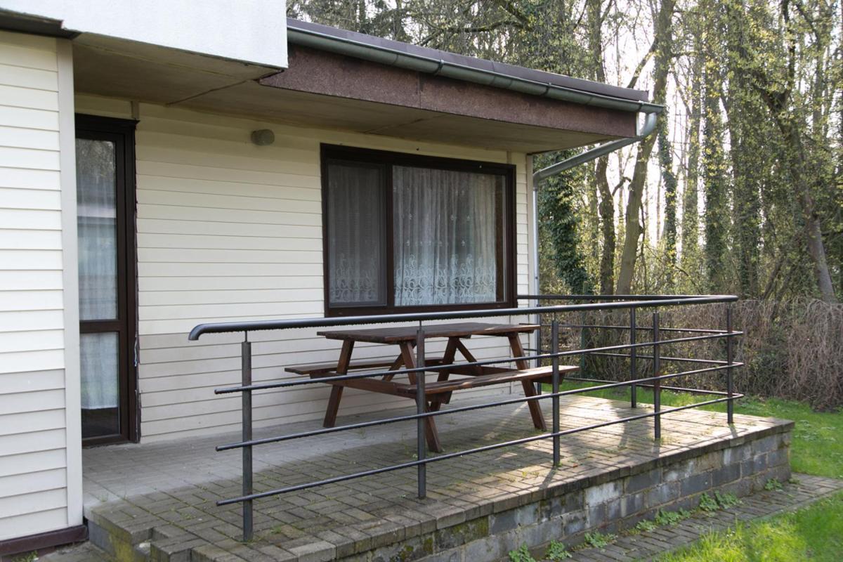 Camping Oaza Blonie Kornik Domki Standard - 3 Pokoje Экстерьер фото